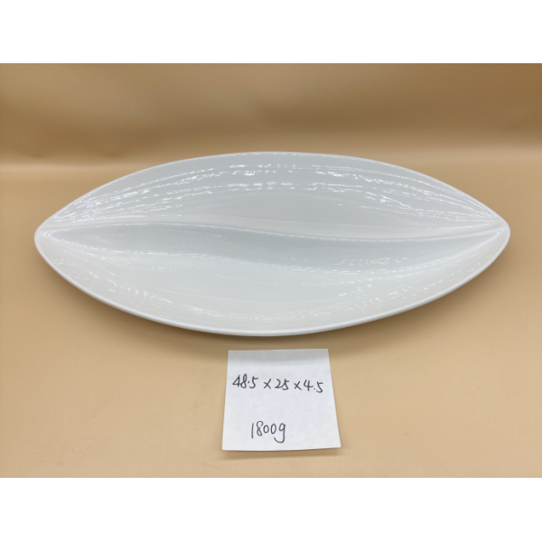 白色瓷器餐盘
【48.5*25*4.5CM】 单色清装 陶瓷