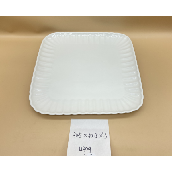 白色瓷器餐盘
【30.5*30.5*3CM】  单色清装 瓷器