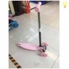 PVC轮滑板车 包电 灯光 塑料